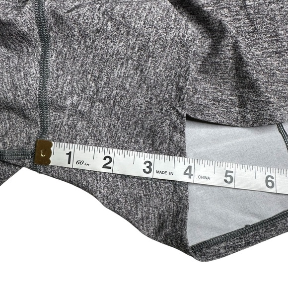 Lululemon Women’s Speed Short Running Shorts Size 4 Tall - Picture 5 of 8